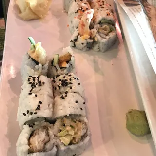SHRIMP TEMPURA ROLL