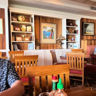 Dining area across from the beach