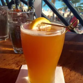 Hula Hefeweizen  Kona Brewing Co.  5%