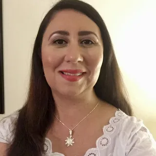 Aida C.