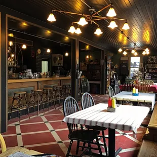 Humble Moon Saloon