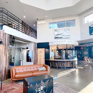 the inside of a coffeehouse