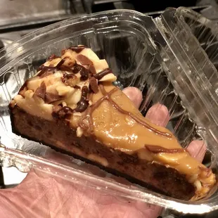 Caramel Peanut Butter Snickers Pie