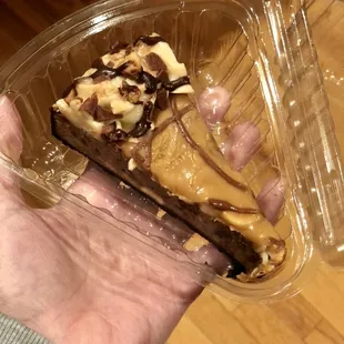 Caramel Peanut Butter Snickers Pie