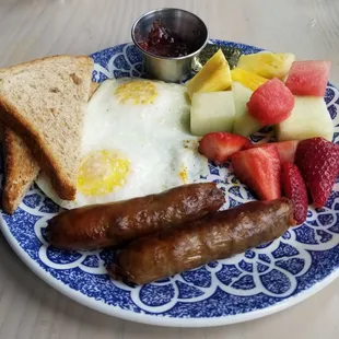 Tasty basic breakfast@ Hummingbird Bar&amp;Kitchen!!