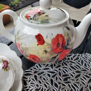 Pretty tea pot