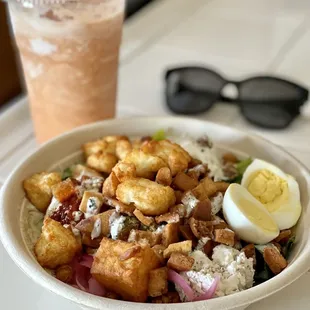 Spicy Hummus Bowl w/ Crispy Halloumi Cheese was delicious!