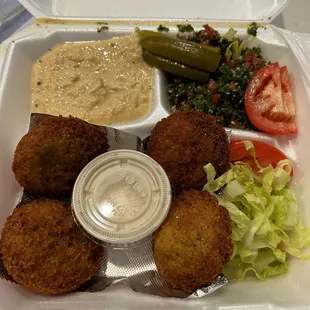 Falafel Plate with Tabouli and Hummus