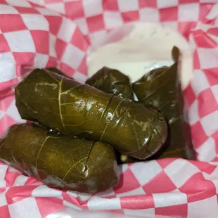 Stuffed grape leaves ... option meat or rice