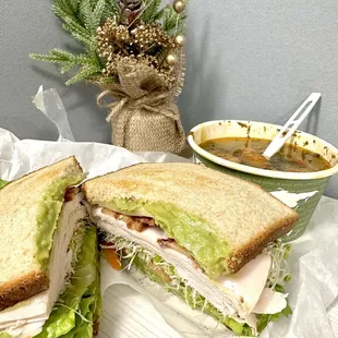 First day back in office and it&apos;s rainy.  Of course I&apos;m going to Humu to get soup and sandwich for lunch : )