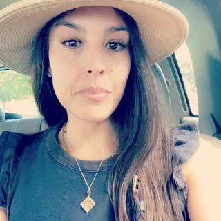 Rachelle S.