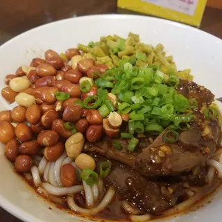 Hunan Beef Rice Noodle