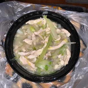 Chicken chow mein ( more like chicken shrek mein ) this reminds me of shreks swamp ! Gross