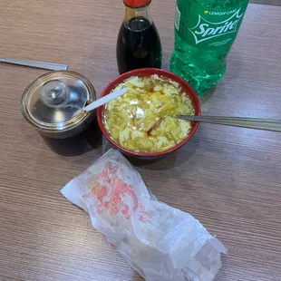 Egg drop soup with soy sauce