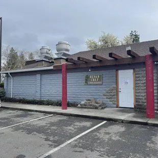 Restaurant outside photo