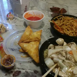 Crab Rangoon
