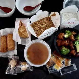 10/31/21. Egg Rolls, Chicken Lo Mein, General Tso&apos;s Chicken, Wonton Soup