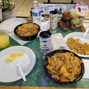 Chow fun, fried rice, egg drop soup, with duck and bear.