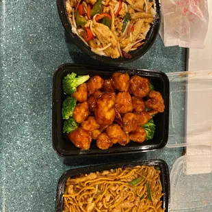 Drunken noodles, Gen Tso, Lo mein- all chicken
