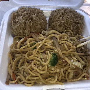 Pork lo mein, pretty good...