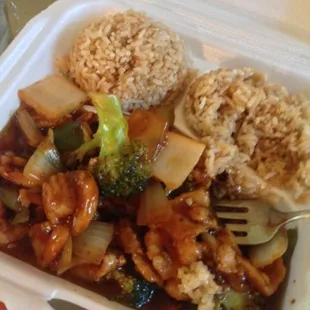 Garlic chicken.. So good! This is small portion it&apos;s only $5.25! Comes with rice and veggies.