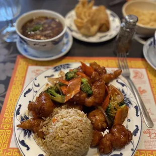 Mandarin Chicken Lunch special. hot &amp; sour soup.
