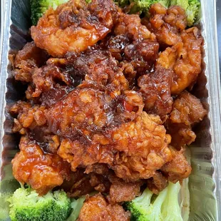 General Tso&apos;s chicken and shrimp
