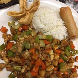 Kung Pao Chicken dinner, included Soup (Hot and Sour)