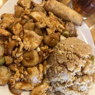 C7. Chicken with Cashew Nuts &amp; fried rice