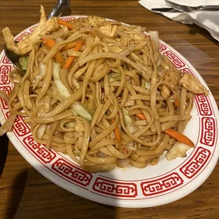 Chicken Lo Mein