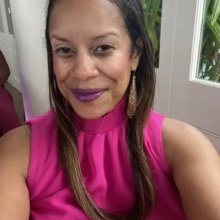 Rae M.