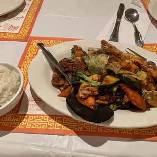 Hunan triple with steam rice