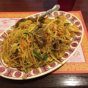 Szechwan Triple - chicken, beef, shrimp with rice noodles and a wonderful curry sauce!!