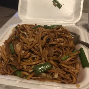 Chicken Lo Mein