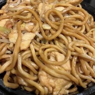 Lo mein chicken