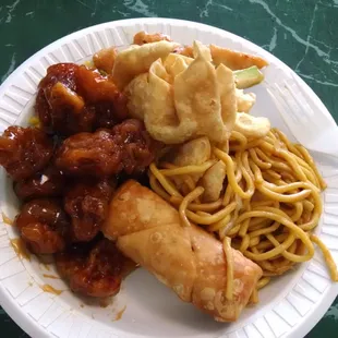 Lunch buffet. Small but all the basic Chinese food. Good price