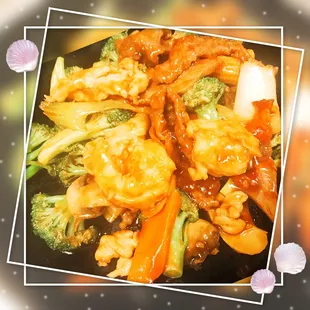Four Seasons ( Jumbo Shrimp,Chicken,Beef,Pork w. Mix Veg. In brown sauce)