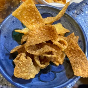 Crispy fried noodles for soup