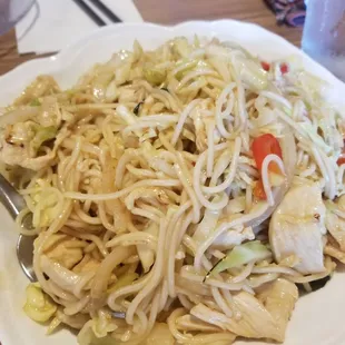 Chicken Lo Mein