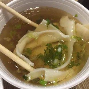 Wonton Soup to-go