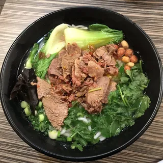 Stir Fried Beef Rice Noodle