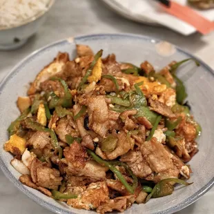 a bowl of stir fried vegetables