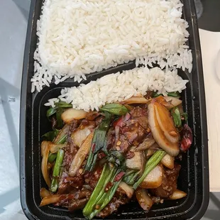 Mongolian beef lunch. It's okay, not my favorite though.