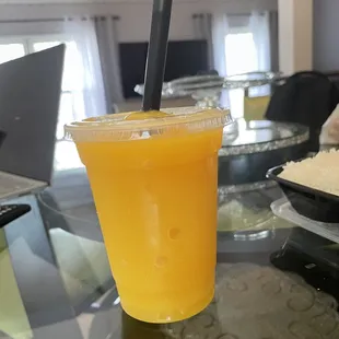 Mango smoothie. Water based and tasty!
