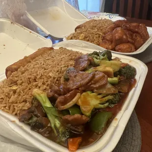 Beef with Vegetables and General Tso's Chicken dinner combos.