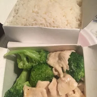 Chicken broccoli- white sauce