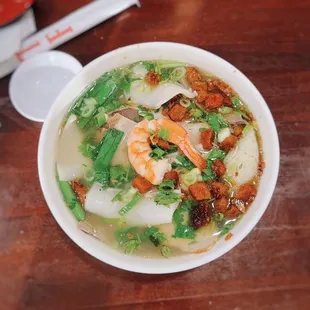 Mi hoanh thanh dac biet - House Special (roast pork, liver and heart, squid, shrimp, fish cake) wonton noodle (wet) / $11.99 (small)
