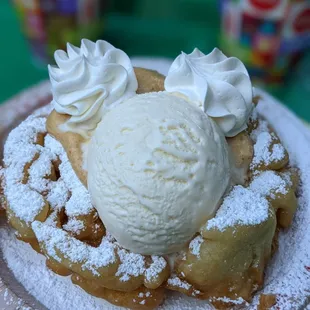 Seasonal: pumpkin cheesecake funnel cake