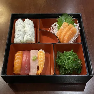 Sushi &amp; Sashimi Bento
