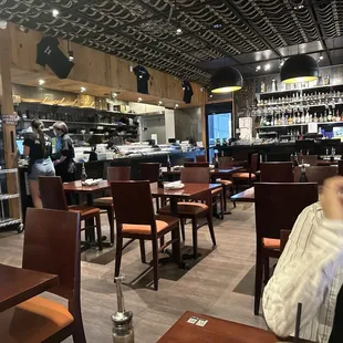 Love the atmosphere in here!